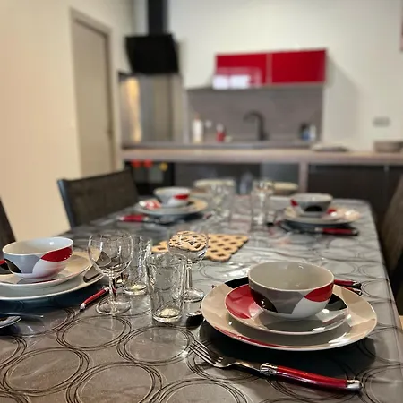 Medieval Le De La Rue Droite 3 *