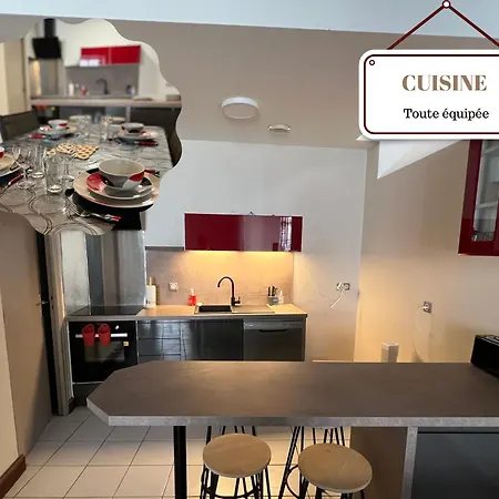 Medieval Le De La Rue Droite 3